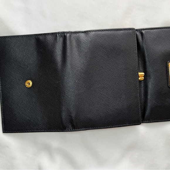 Prada Compact Saffiano Leather Wallet With Kisslock Pouch - Picture 4 of 11